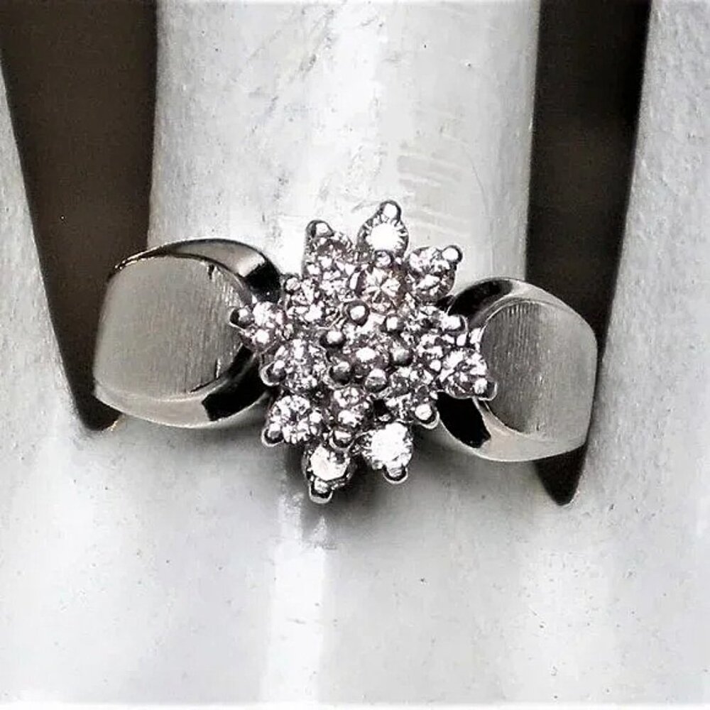 Designer Vintage Platinum Pt 950 Genuine Diamond Flower Sunburst Cluster Ring